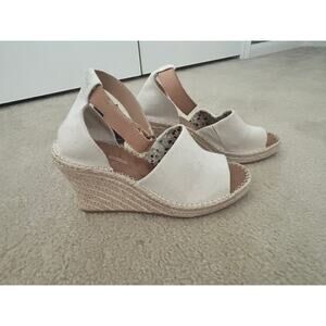 NWT Women’s Tom’s Espadrilles 9.5